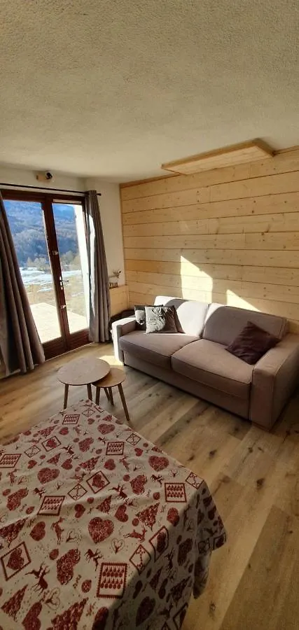 studio de charme au Melezet, les Orres. Plein Sud.